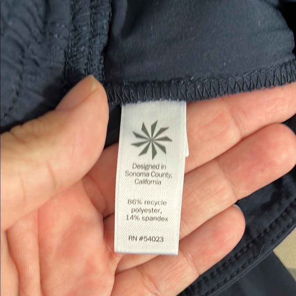 Athleta cropped joggers Relaxed Fit Elastic Cuffs - Picture 9 of 10